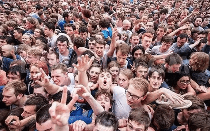 machine learning nhận diện rủi ro có thể xảy ra như ùn tắc, mất kiểm soát đám đông